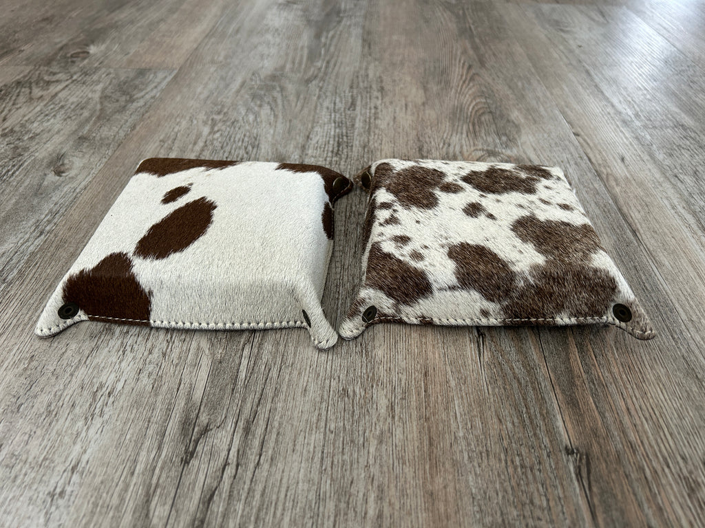 COWHIDE LEATHER TRAY: BROWN